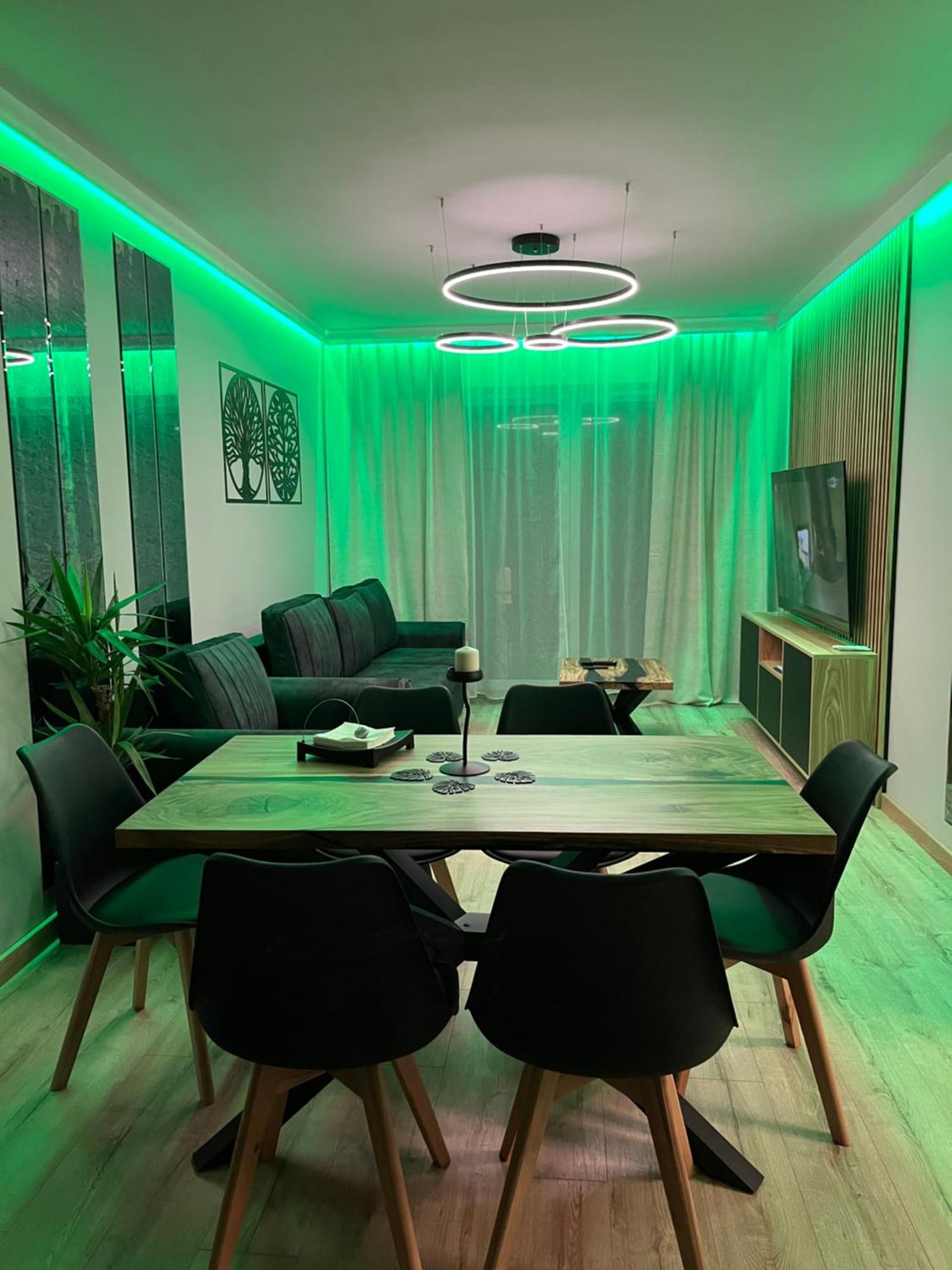 Jesionowe Apartamenty Nad Odra, Stare Miasto, Sauna W Jednym, Klimatyzacja , Garaz Podziemny 0 Zl, Odra River , Old Town, New Building, Air Conditioning, Sauna-One, Underground Garage Free فروتسواف المظهر الخارجي الصورة