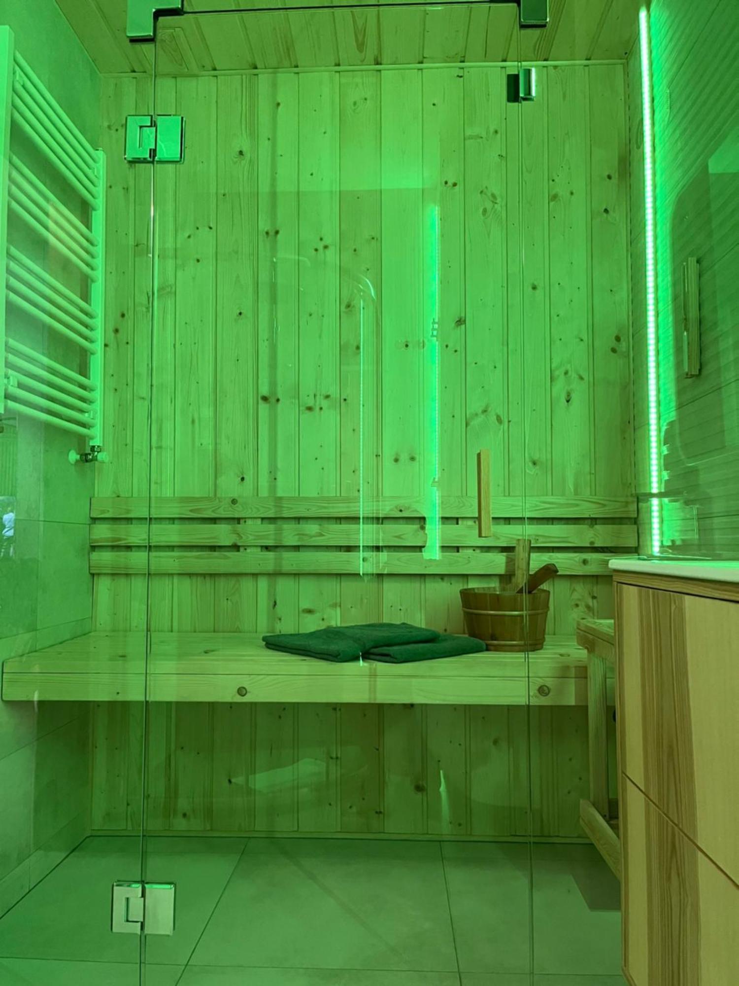 Jesionowe Apartamenty Nad Odra, Stare Miasto, Sauna W Jednym, Klimatyzacja , Garaz Podziemny 0 Zl, Odra River , Old Town, New Building, Air Conditioning, Sauna-One, Underground Garage Free فروتسواف المظهر الخارجي الصورة