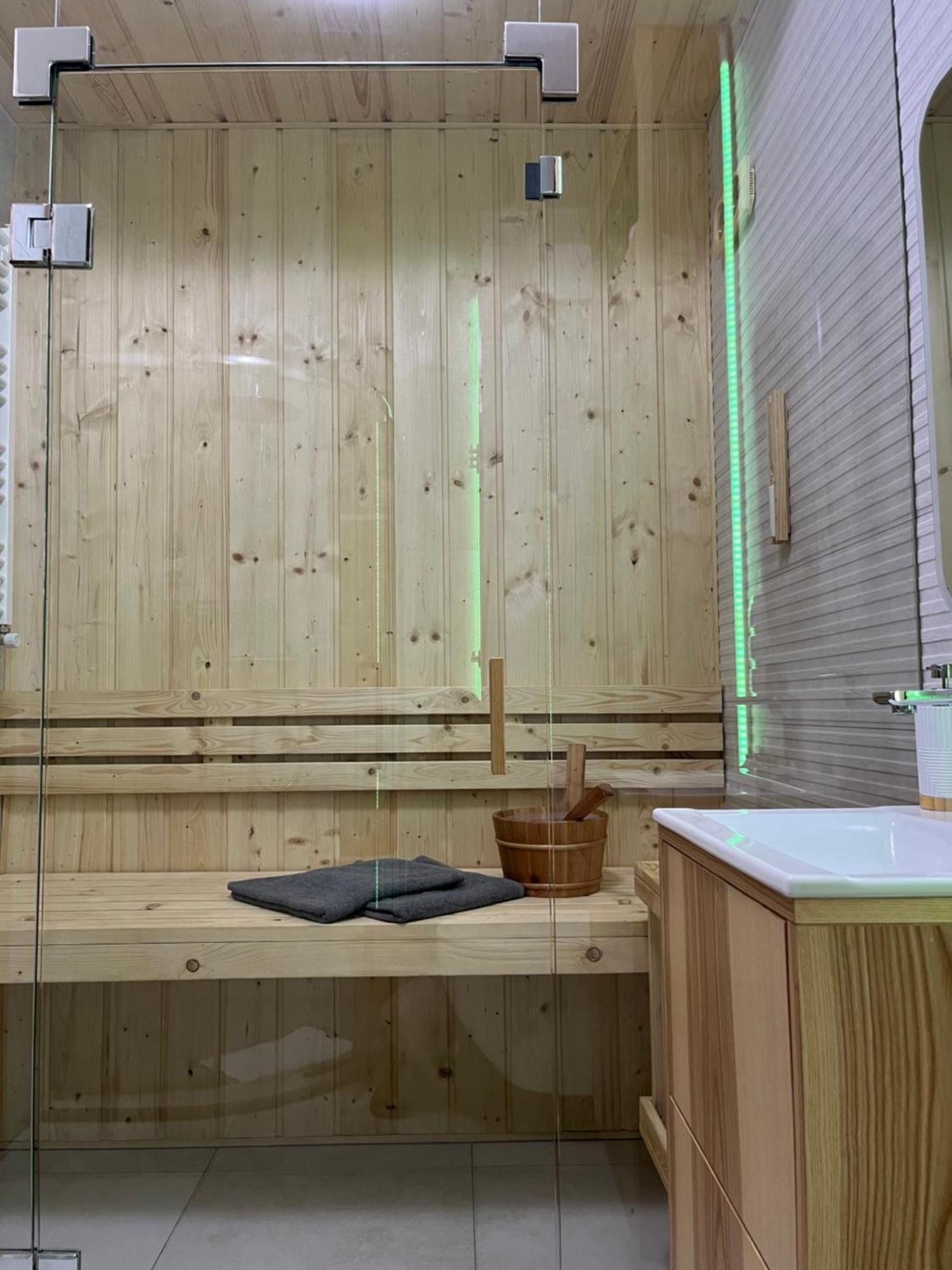 Jesionowe Apartamenty Nad Odra, Stare Miasto, Sauna W Jednym, Klimatyzacja , Garaz Podziemny 0 Zl, Odra River , Old Town, New Building, Air Conditioning, Sauna-One, Underground Garage Free فروتسواف المظهر الخارجي الصورة